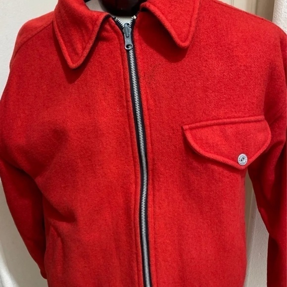 Vintage Marlboro Black & Red
Reversible Barn Field Work
Jacket Men's Size Small - Picture 2 of 11